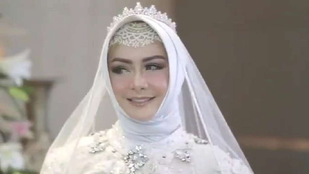 Alasan Eddies Adelia Menikah Lagi dengan Mantan Suami