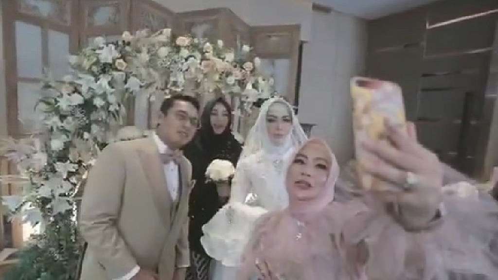 Alasan Eddies Adelia Menikah Lagi dengan Mantan Suami
