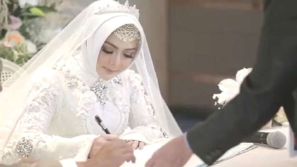 Alasan Eddies Adelia Menikah Lagi dengan Mantan Suami
