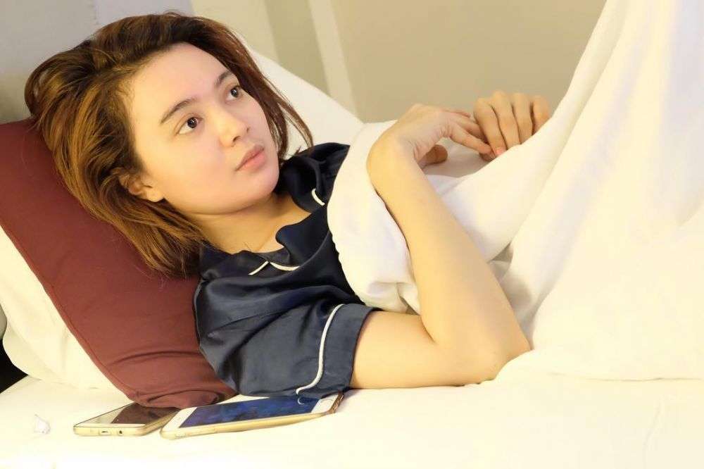 6 Potret Penampilan Polos Wika Salim