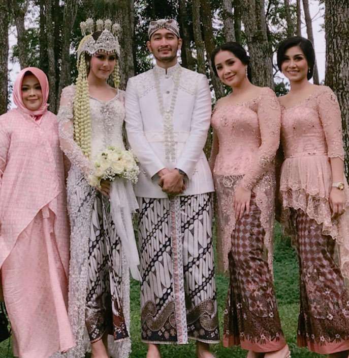 Tak Terekspos, Wanita di Balik Sukses Raffi Ahmad Jadi Artis