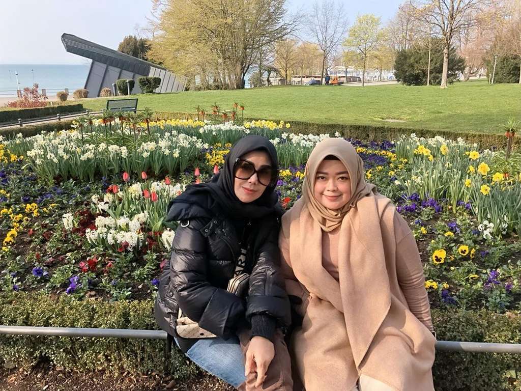 Tak Terekspos, Wanita di Balik Sukses Raffi Ahmad Jadi Artis