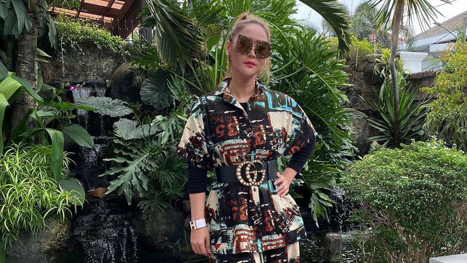 Rugi Miliaran karena Corona, 3 Artis Tetap Beri THR Karyawan