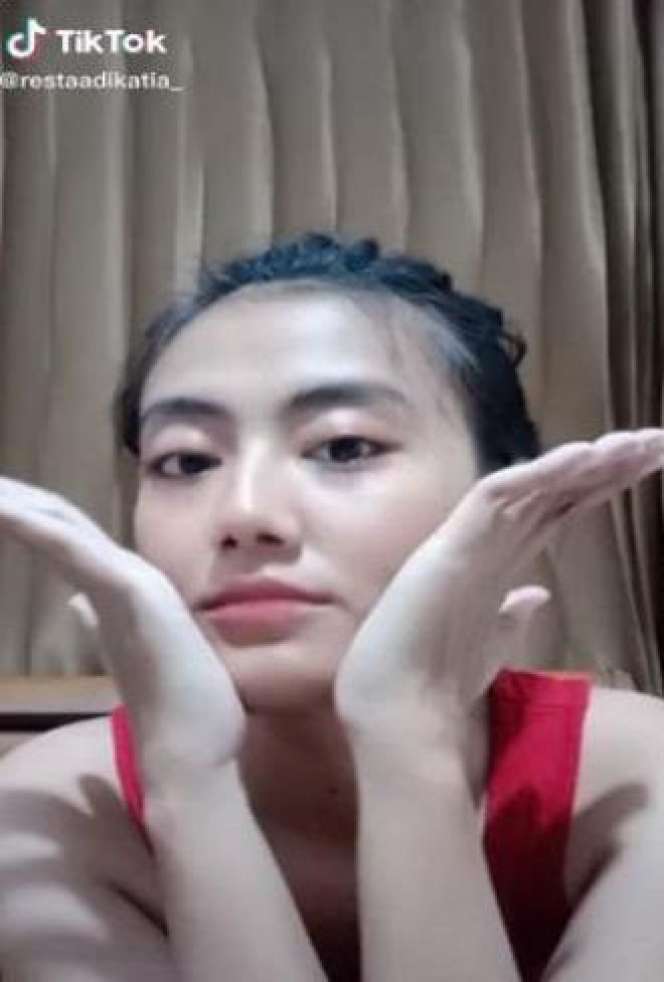 Pesona Resta Adikatia, Seleb TikTok yang Mirip Agnez Mo