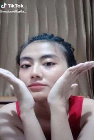 Pesona Resta Adikatia, Seleb TikTok yang Mirip Agnez Mo