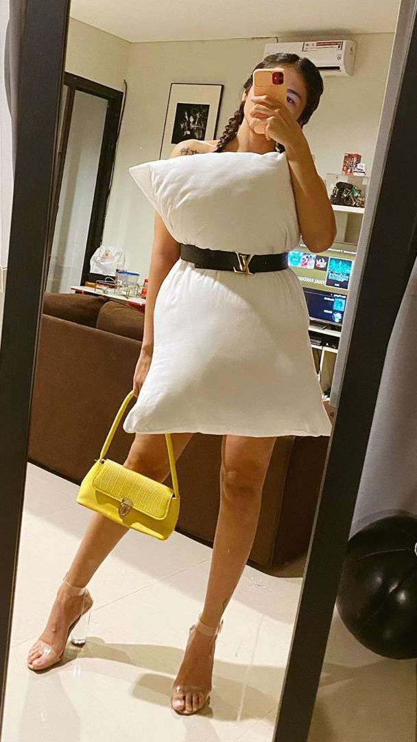 Penampilan 5 Seleb Ikut Pillow Challenge, Gayanya Cetar Banget