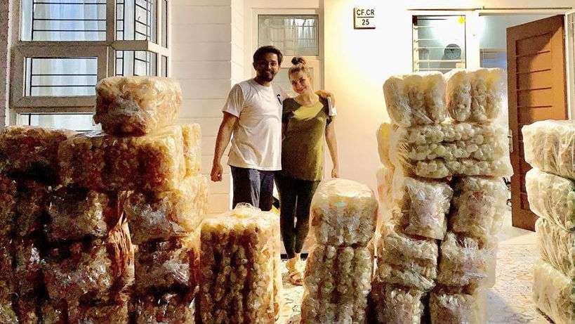 Banting Stir, 4 Seleb Ini Jual Makanan Hingga Barang Pribadi