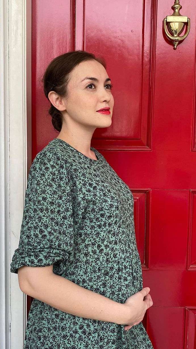 Hamil, Potret Bahagia Rianti Cartwright Usai 9 Tahun Menanti