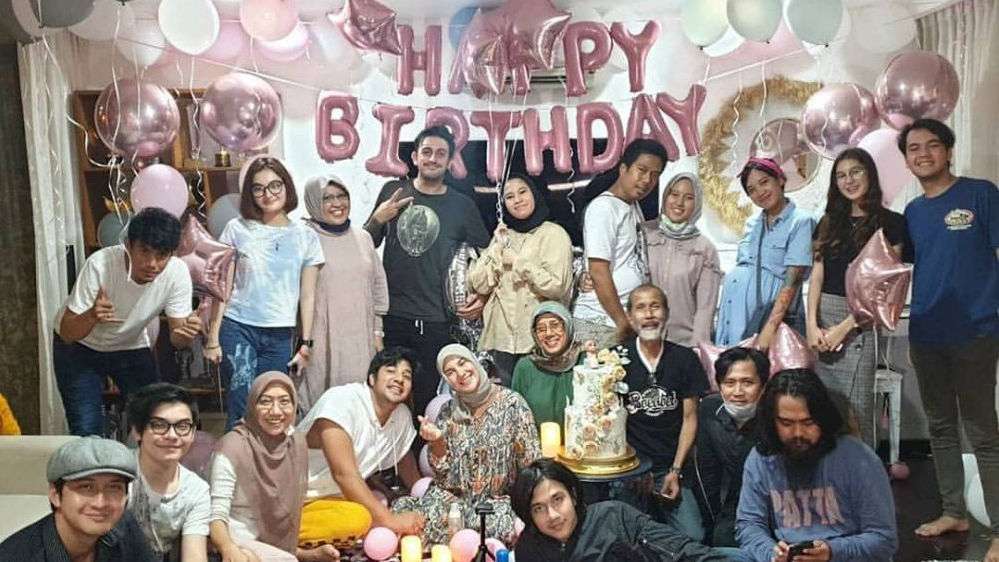 5 Momen Ulang Tahun Irish Bella ke-24, Meriah Meski di Rumah