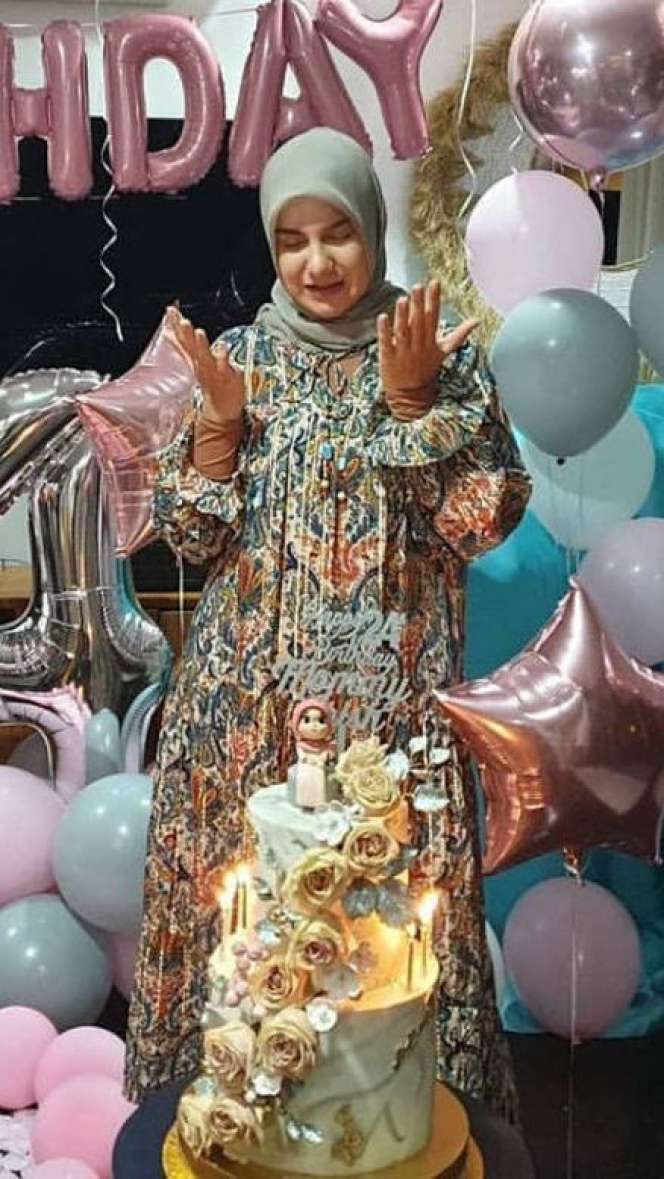 5 Momen Ulang Tahun Irish Bella ke-24, Meriah Meski di Rumah