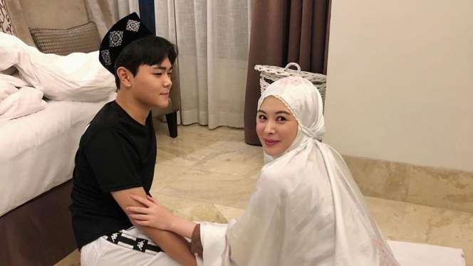 5 Momen Bahagia Ayana Moon Jalani Puasa Bareng Adik Usai Jadi 