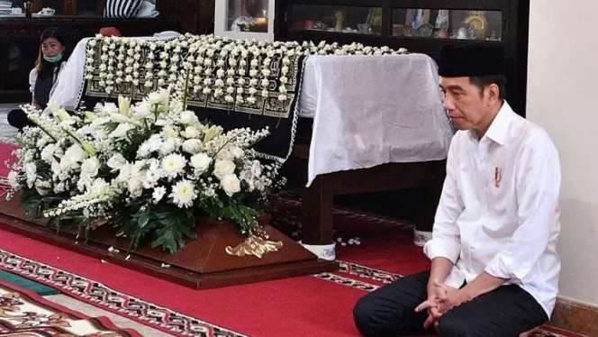 Pilu, 5 Seleb Ini Kehilangan Orangtua di Tengah Pandemi Corona