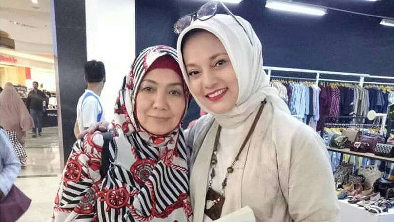 Dulu Dikenal Bintang Film Dewasa, 5 Artis Ini Kini Berhijab