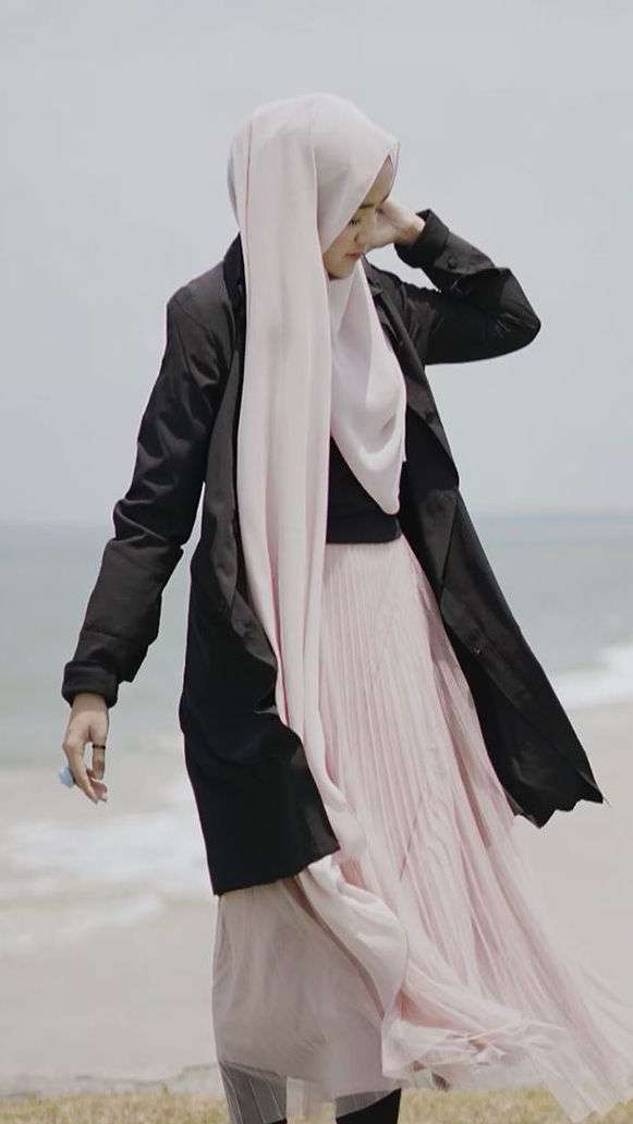 5 Inspirasi HOTD Wirda Mansur, Putri Ustaz Yusuf Mansur
