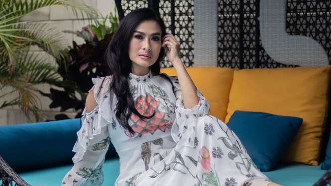 Iis Dahlia Curhat Pusing Mikirin Cicilan Rp250 Juta/Bulan