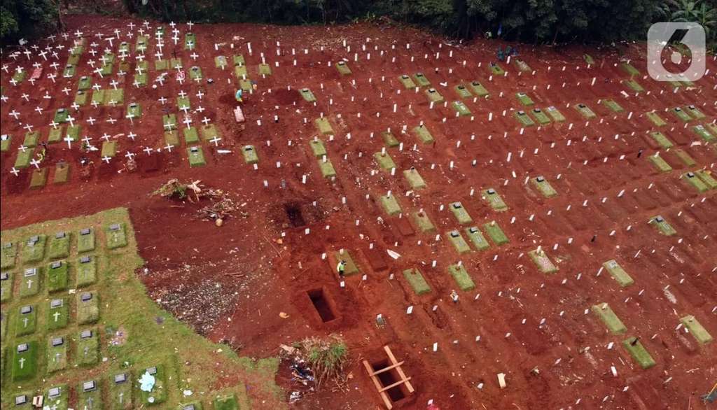Melihat Lebih Dekat Makam Korban Covid-19, Bak Kuburan Massal