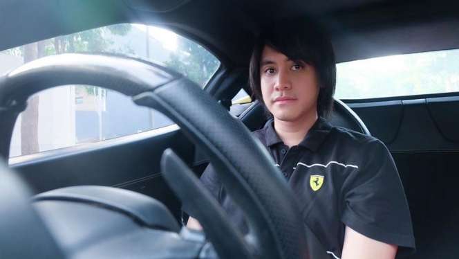 Tidak Lulus SMA, 5 Artis yang Kini Sukses Tajir Melintir