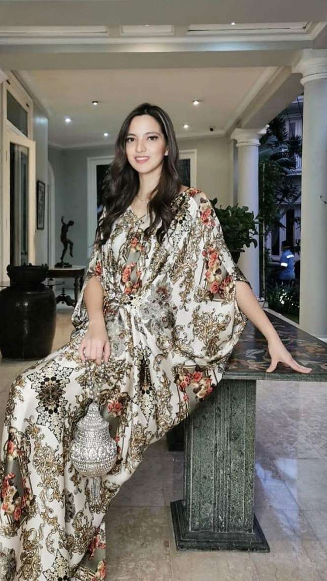 Tidak Lulus SMA, 5 Artis yang Kini Sukses Tajir Melintir