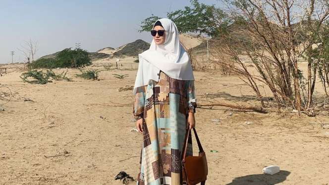 5 Potret Anggun Masayu Clara dalam Balutan Hijab, Bak Bidadari