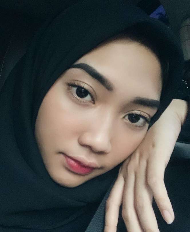 Potret Perdana Cindy Caroline Usai Jadi Mualaf, Cantik Banget!