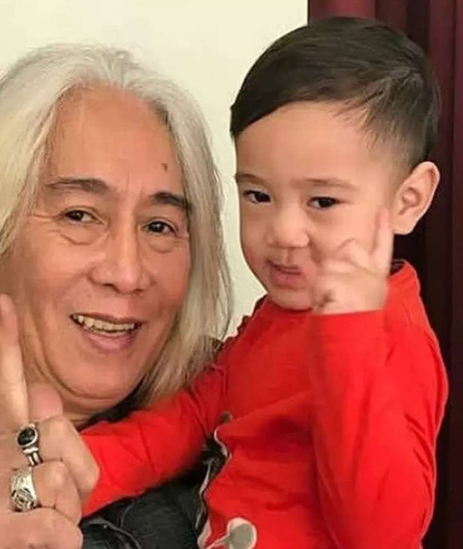 Jarang Terekspose, 5 Potret Terkini Gideon Tengker Ayah Nagita