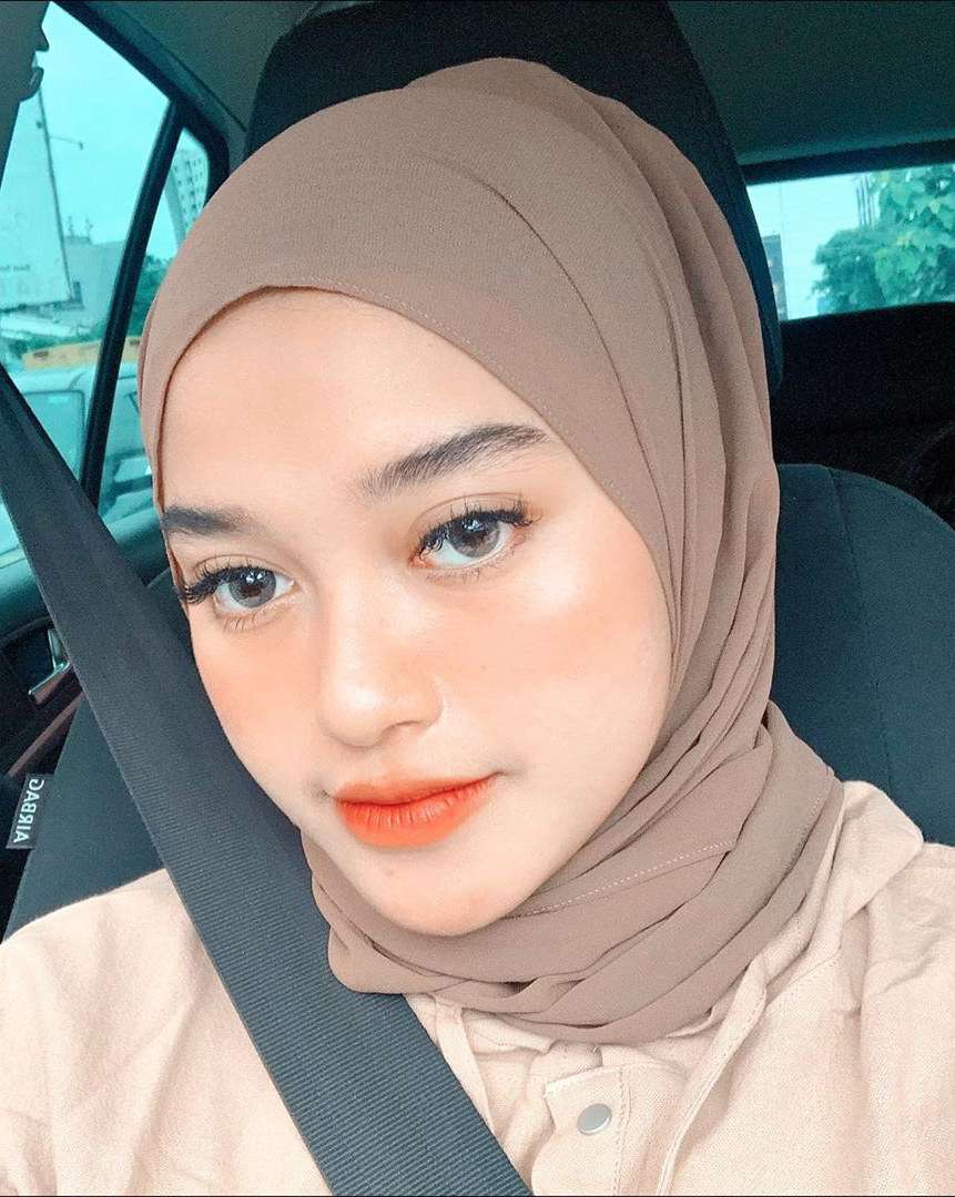 5 Potret Indira Kalistha, YouTuber yang Menantang Wabah Corona