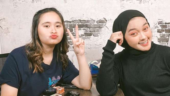 5 Potret Indira Kalistha, YouTuber yang Menantang Wabah Corona