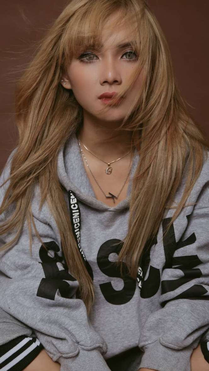 Kehidupan Asli Madona, Istri Tukang Cilok Preman Pensiun 4