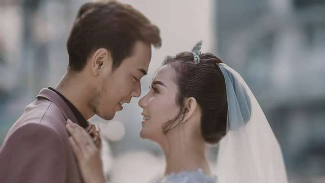 Kehidupan Asli Madona, Istri Tukang Cilok Preman Pensiun 4