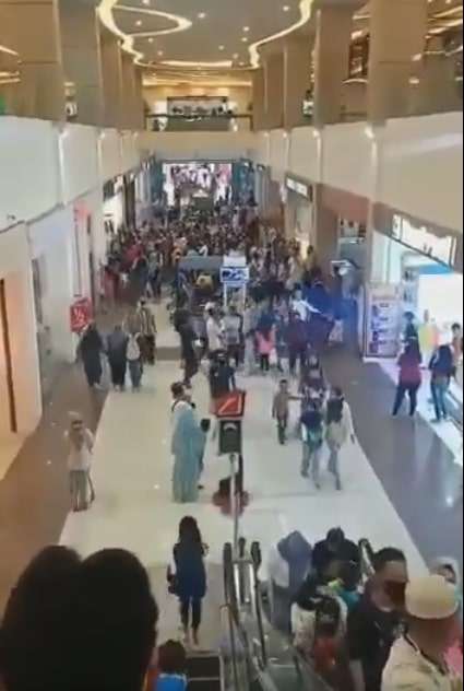 PSBB Tak Ada Harganya, 5 Potret Mal Berjubel Diserbu Warga