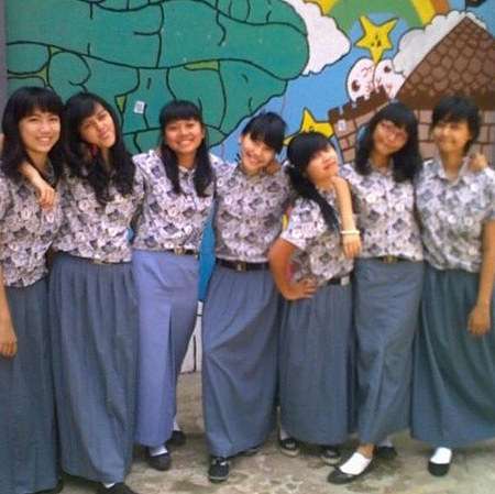 Masa SMA Ayu Ting Ting, dari Paras Manis hingga Dibully Senior