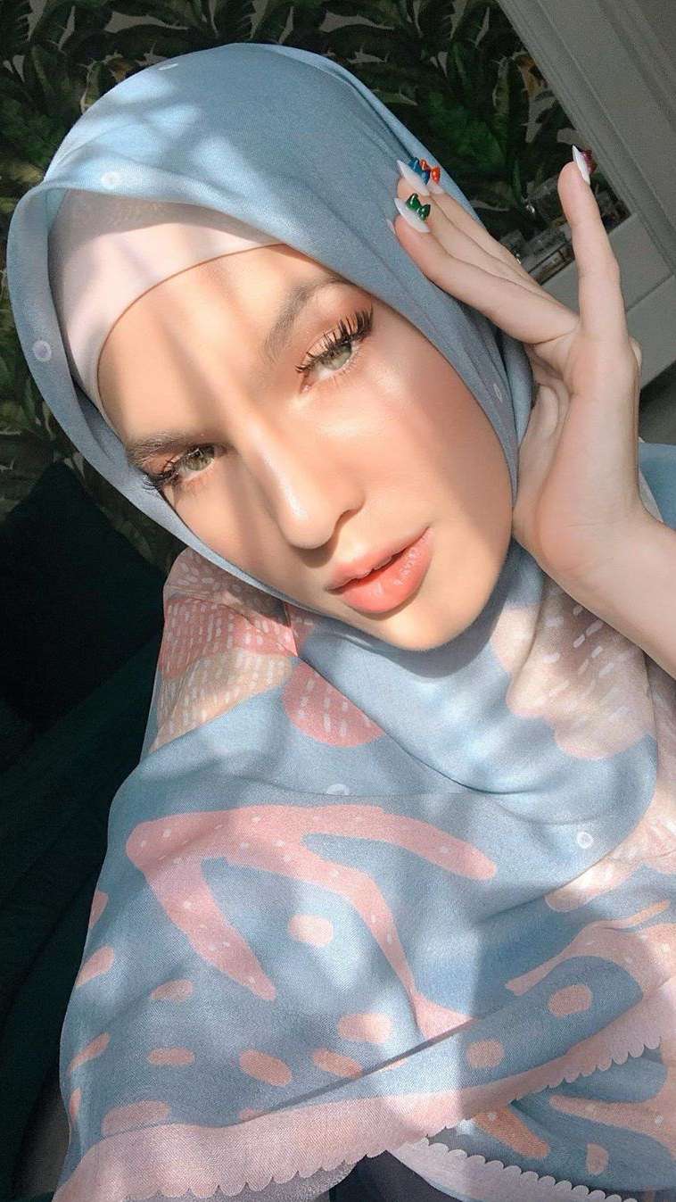 Kisah Perjalanan Model dan Artis Mikaila Patriz Jadi Mualaf