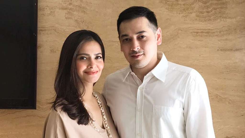 7 Tahun Sendiri, Ini Momen Hangat Lebaran Cut Tari dan Suami