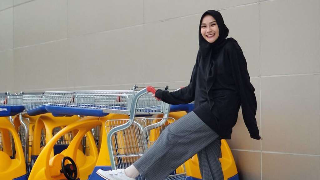 Hamil Lagi, Zaskia Mecca Stres dan Niat Gugurkan Kandungan