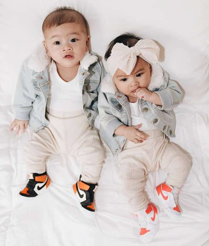 Gemas Minta Ampun! 5 Gaya Modis Bayi Kembar Syahnaz Sadiqah