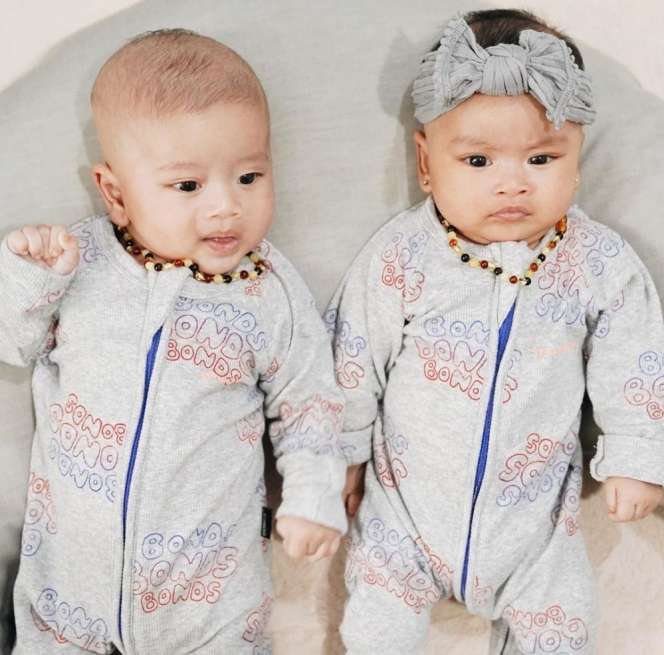 Gemas Minta Ampun! 5 Gaya Modis Bayi Kembar Syahnaz Sadiqah