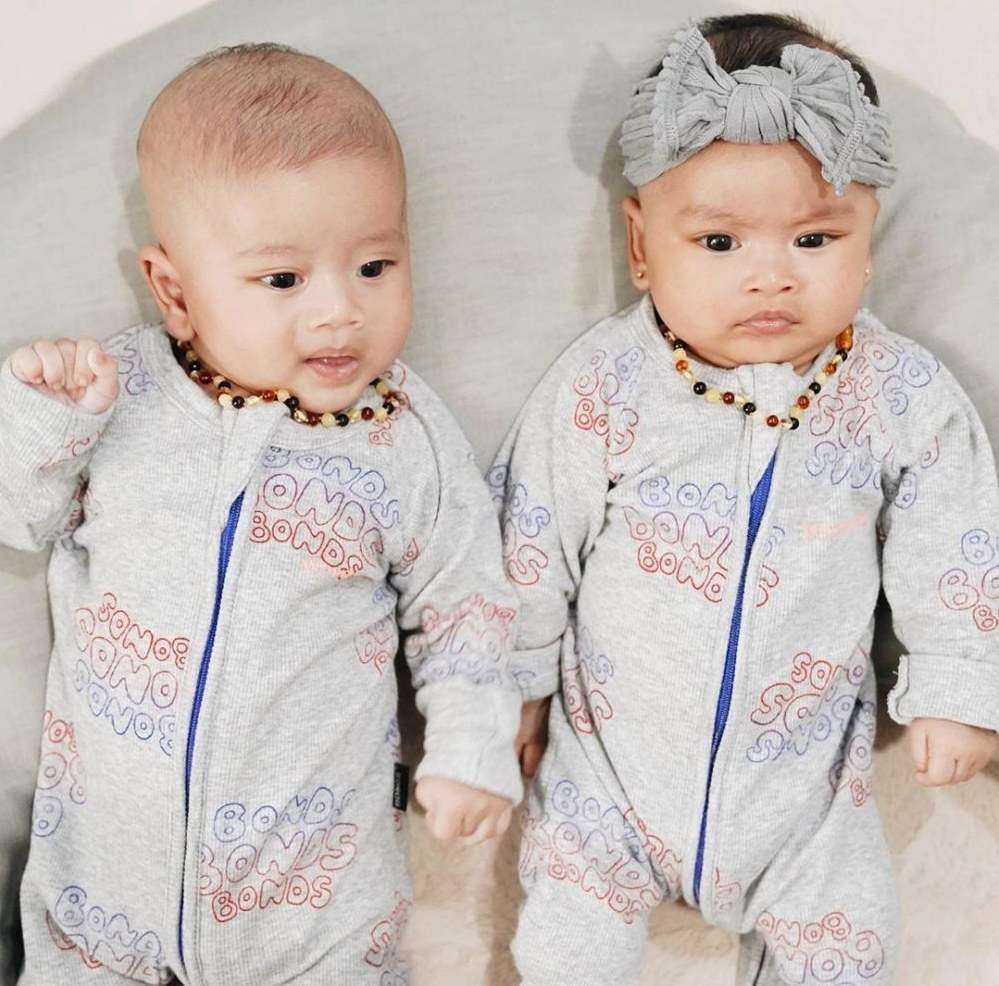 Gemas Minta Ampun! 5 Gaya Modis Bayi Kembar Syahnaz Sadiqah