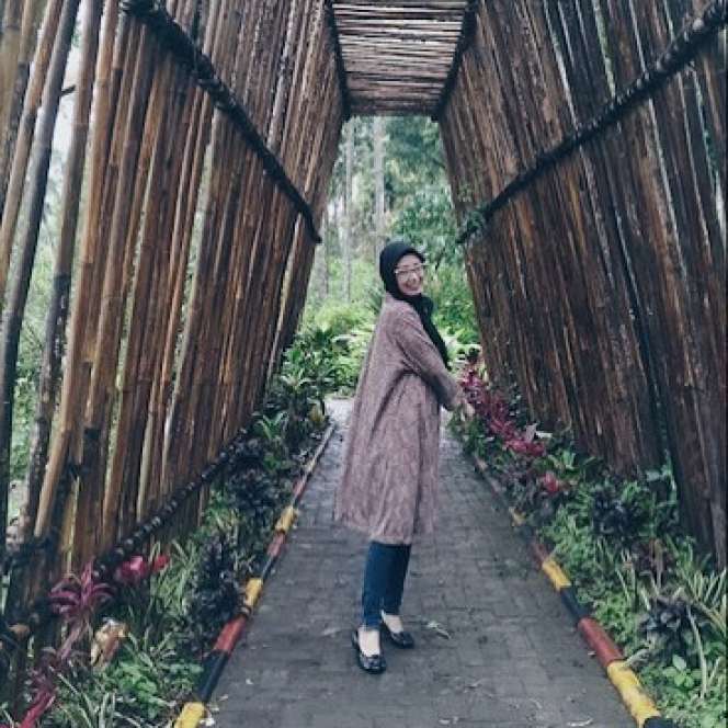 Manglingi, Potret Terkini Natly Eks 7 Icons yang Kini berhijab