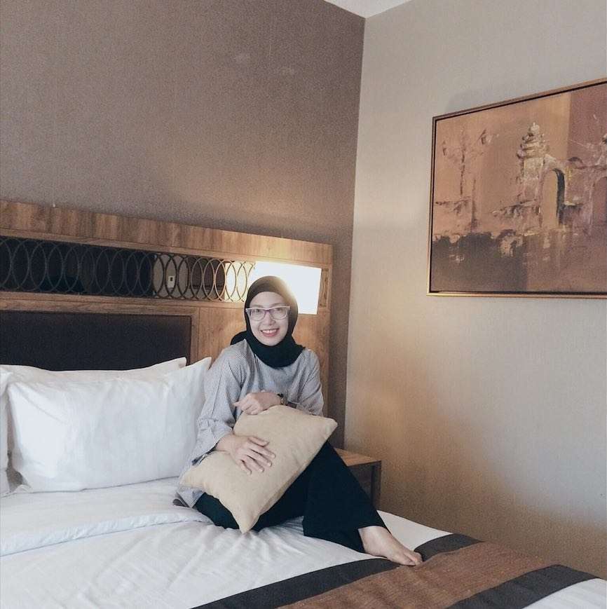 Manglingi, Potret Terkini Natly Eks 7 Icons yang Kini berhijab