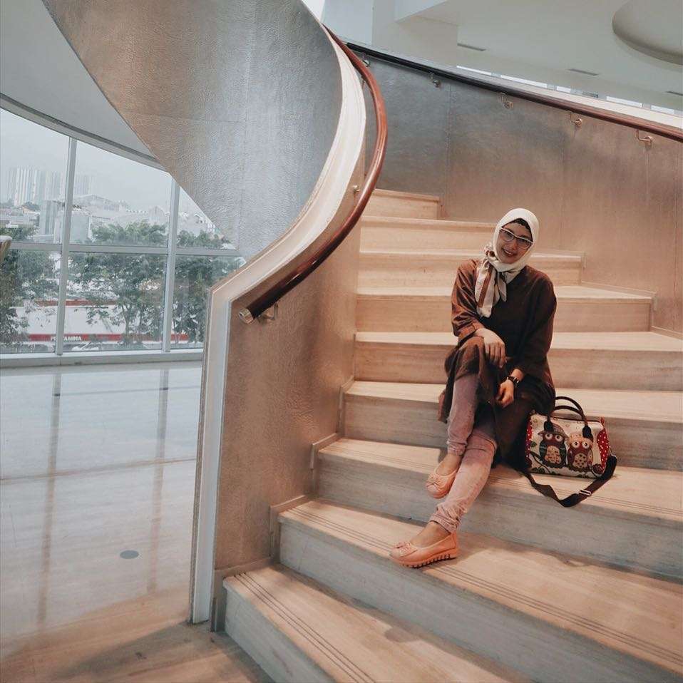 Manglingi, Potret Terkini Natly Eks 7 Icons yang Kini berhijab