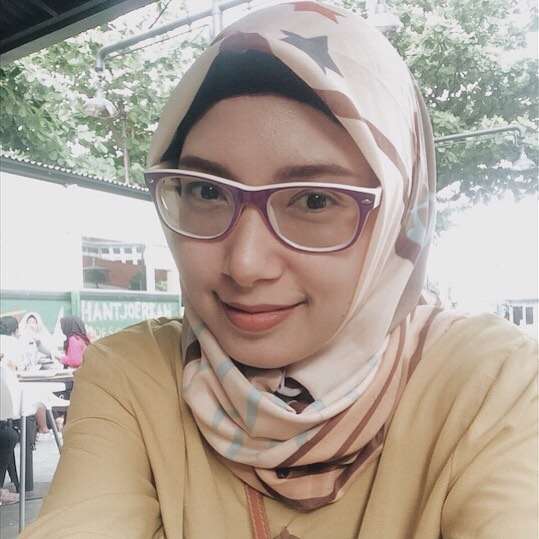 Manglingi, Potret Terkini Natly Eks 7 Icons yang Kini berhijab