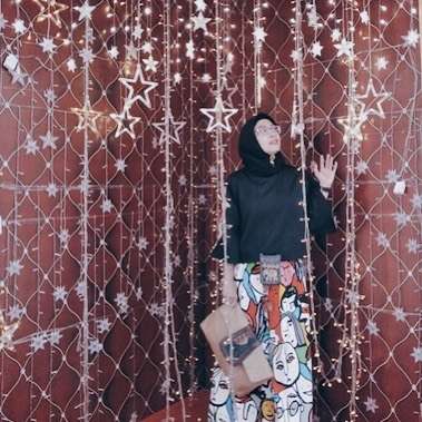 Manglingi, Potret Terkini Natly Eks 7 Icons yang Kini berhijab