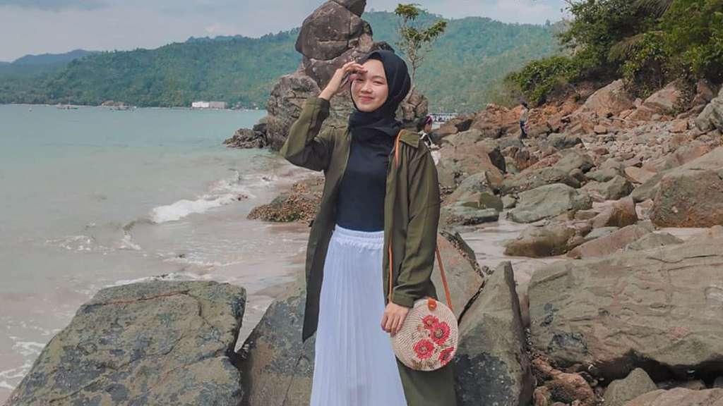 5 Pesona Mita, Hijaber Cantik di Video Keke Bukan Boneka