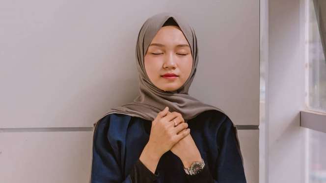 5 Pesona Mita, Hijaber Cantik di Video Keke Bukan Boneka