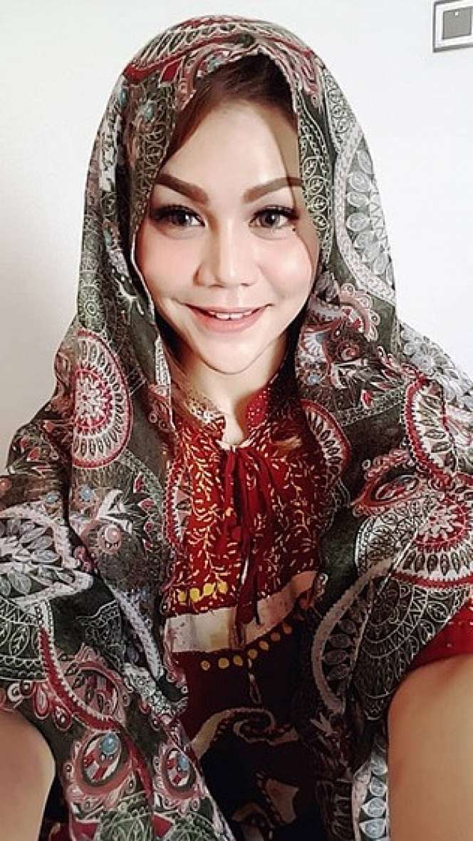 Nggak Nyangka! 5 Potret DJ Katty Berhijab yang Cantik Banget