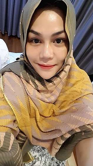Nggak Nyangka! 5 Potret DJ Katty Berhijab yang Cantik Banget