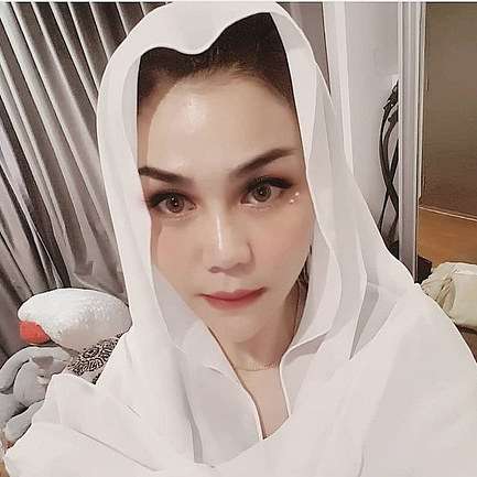 Nggak Nyangka! 5 Potret DJ Katty Berhijab yang Cantik Banget