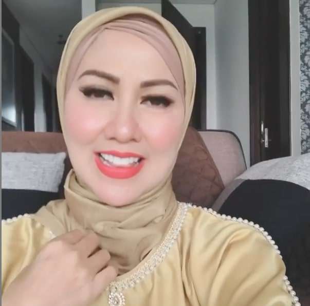 Masya Allah, Cantiknya Venna Melinda Tampil Berhijab
