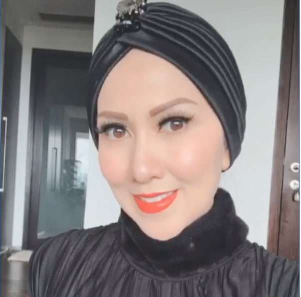 Masya Allah, Cantiknya Venna Melinda Tampil Berhijab