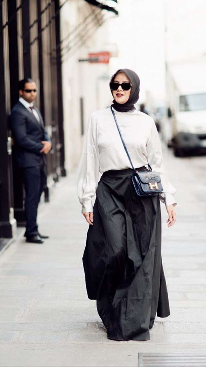 Kece dan Fashionable Abis, Intip 5 Gaya Berhijab Olla Ramlan